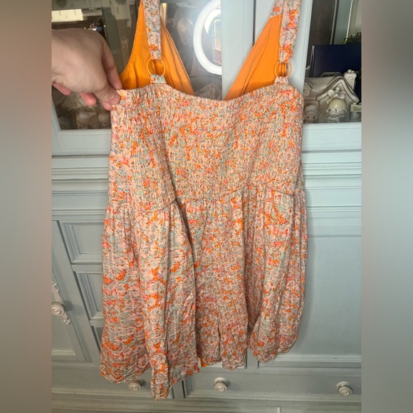 American Eagle Outfitters Orange and Cream romper - Picture 3 of 6